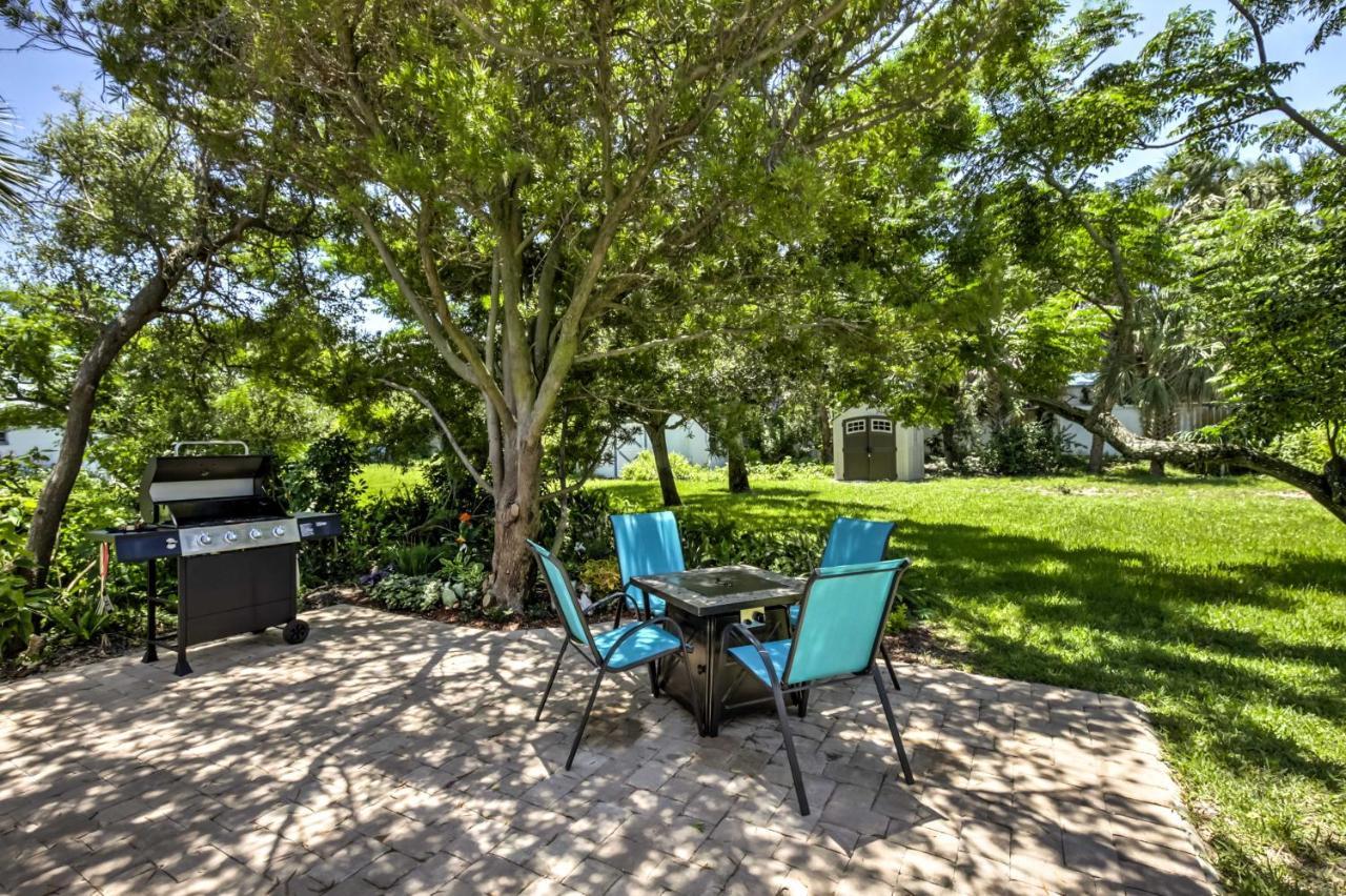 New Smyrna Beach Abode With Fire Pit, Walk To Beach! Villa Exterior photo